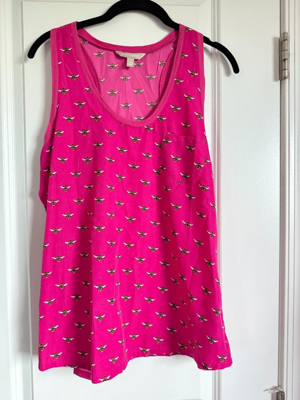 BANANA REPUBLIC Pink Bumble Bee Print Pocket Tank Top Racerback Small
